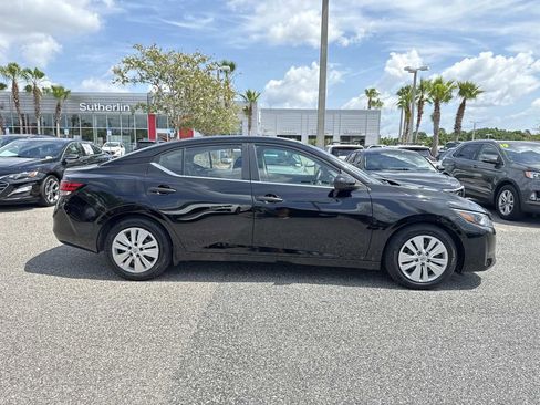 Certified 2024 Nissan Sentra S FWD image 2
