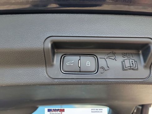 Used 2023 Ford Explorer Limited AWD/4WD image 7