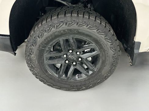 New 2026 Chevrolet Silverado 1500 Custom Trail Boss w/ Dark Appearance Package AWD/4WD image 31