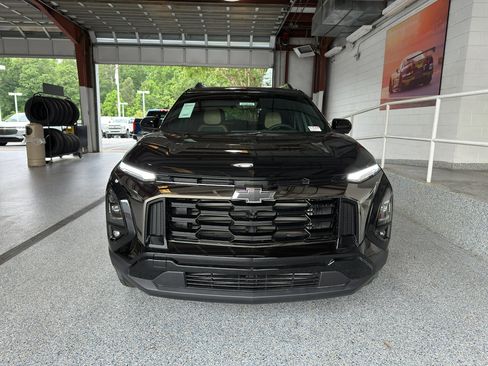 New 2025 Chevrolet Equinox ACTIV w/ Safety and Technology Package image 30