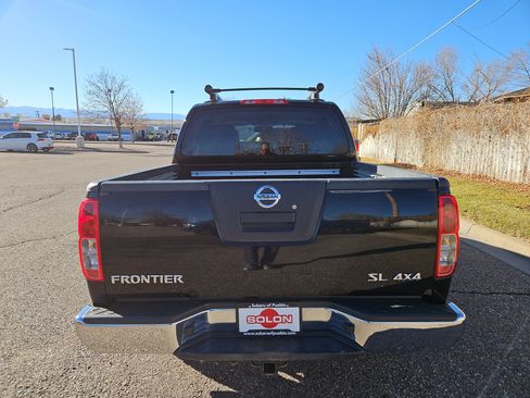 Used 2011 Nissan Frontier SL image 6