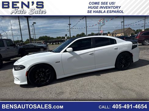 Used 2017 Dodge Charger R/T RWD image 1