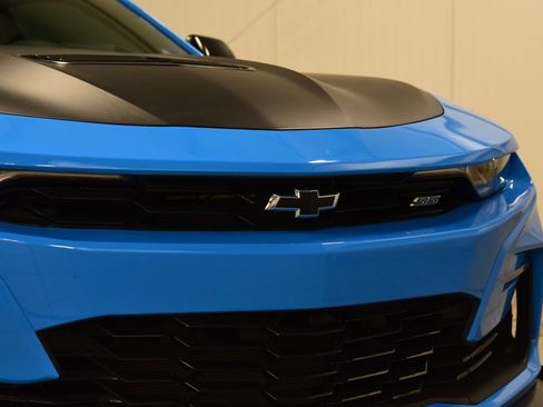 Used 2023 Chevrolet Camaro SS RWD image 11
