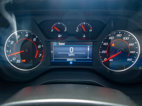 Used 2022 Chevrolet Camaro LT RWD image 20