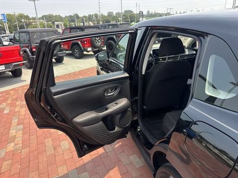 Used 2024 Honda HR-V LX image 27