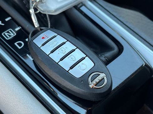 Used 2025 Nissan Altima 2.5 SV FWD image 21