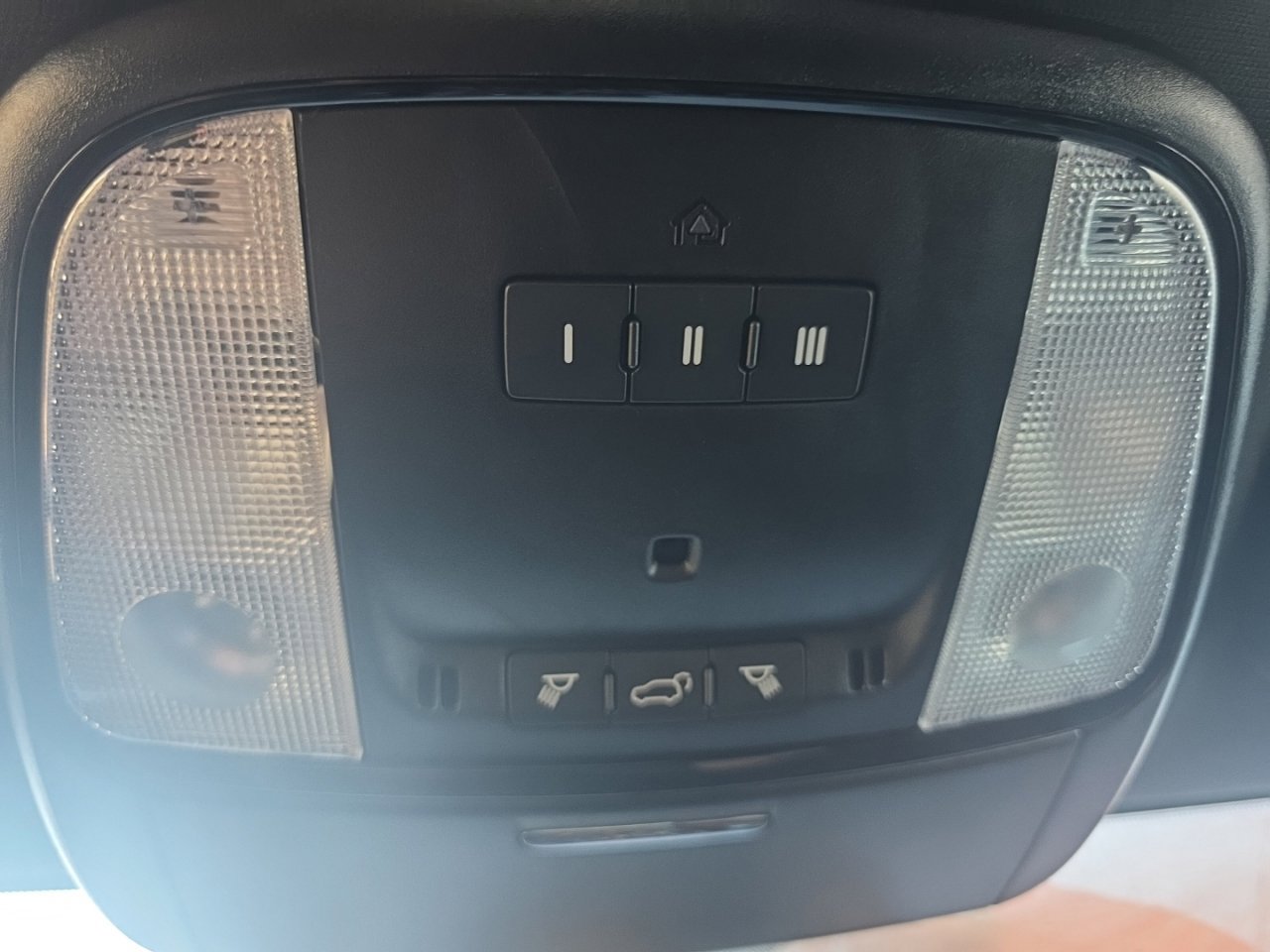 Used 2025 Dodge Durango GT RWD image 43