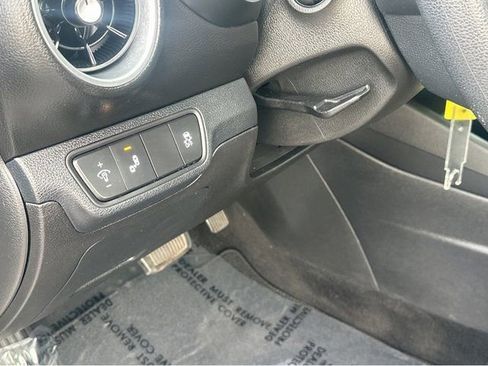 Certified 2023 Kia Forte LXS w/ LXS Technology Package image 29