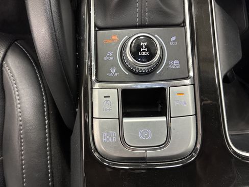 Certified 2023 Kia Telluride S w/ S Sunroof Package AWD/4WD image 20
