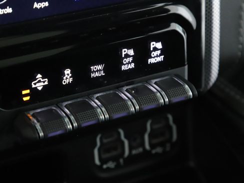 Certified 2021 RAM 1500 Limited image 15