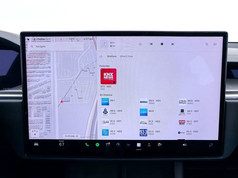 Used 2022 Tesla Model X Plaid image 24