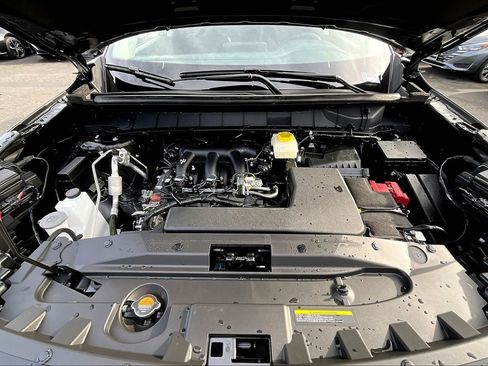 New 2025 Nissan Pathfinder SV w/ Cargo Package image 12