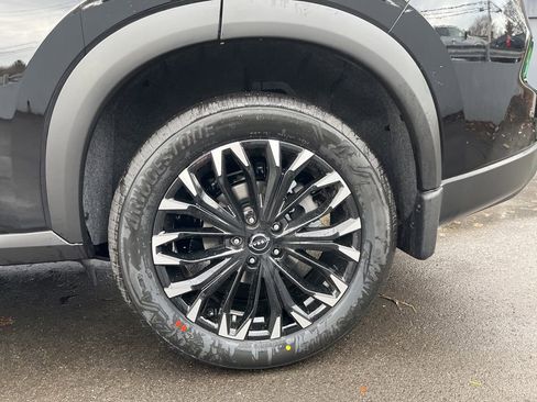 New 2026 Nissan Rogue SV AWD/4WD image 10