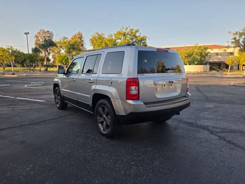 Used 2017 Jeep Patriot 75th Anniversary w/ Power Value Group FWD image 6