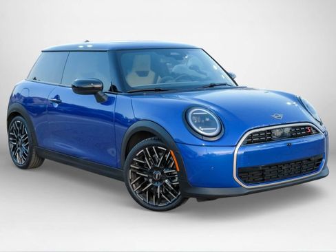 Used 2025 MINI Cooper S image 4