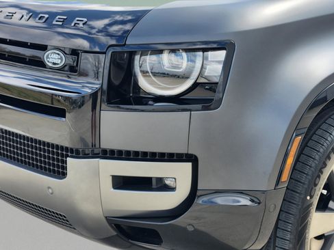 New 2026 Land Rover Defender 110 V8 image 9