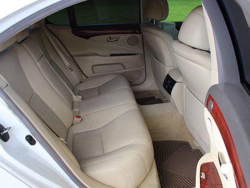 Used 2011 Lexus LS 460 image 15