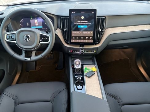 New 2026 Volvo XC60 B5 Core w/ Protection Package Premier image 10