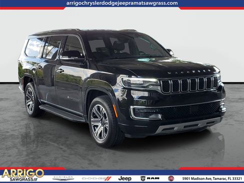 Used 2024 Jeep Wagoneer L Series II RWD image 1