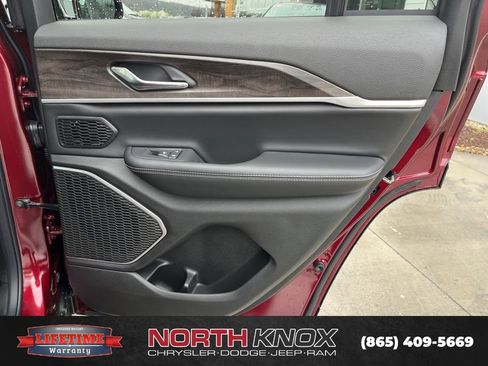 New 2026 Jeep Grand Cherokee Limited image 24