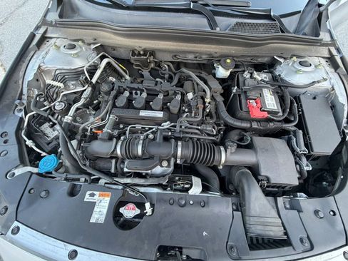 Used 2018 Honda Accord Sport image 32