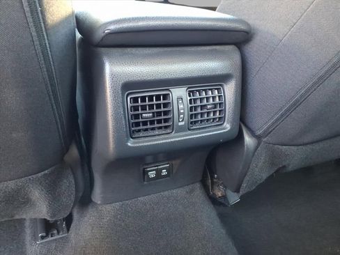 Used 2025 Toyota Camry LE image 27