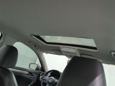 Used 2014 Volkswagen Passat 1.8T SE image 23