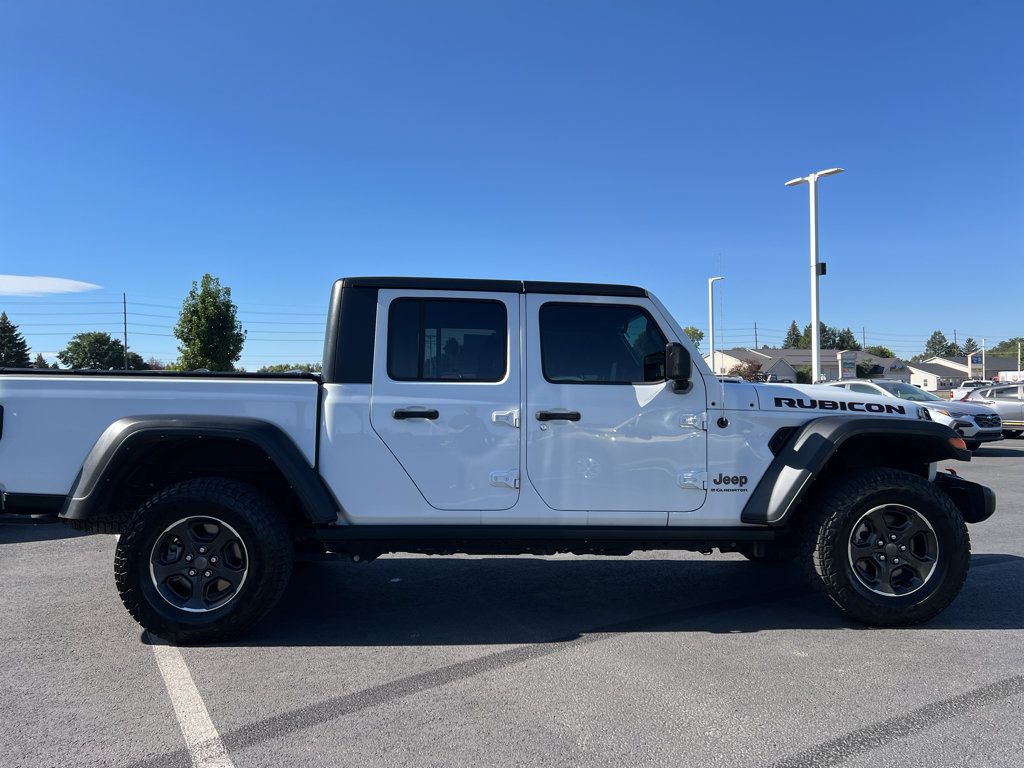 Used 2023 Jeep Gladiator Rubicon w/ Cold Weather Group AWD/4WD image 3