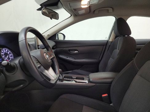 Used 2020 Nissan Sentra SV image 17