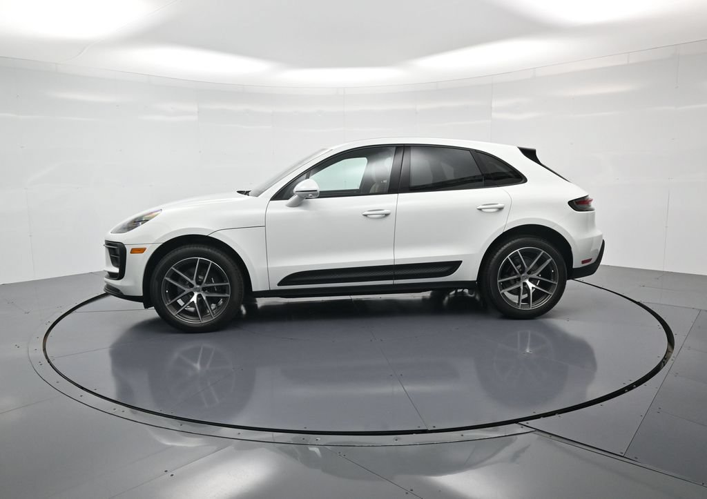 Certified 2026 Porsche Macan AWD/4WD image 2