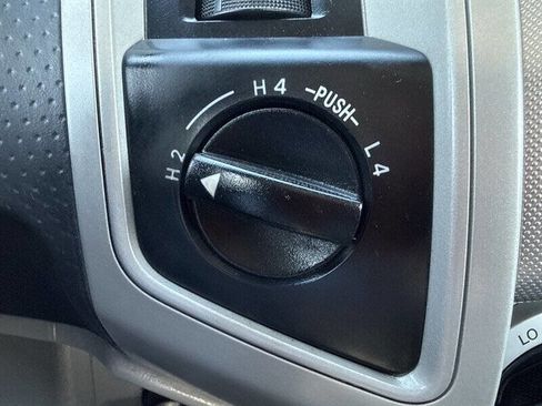 Used 2010 Toyota Tacoma 4x4 Access Cab V6 image 30