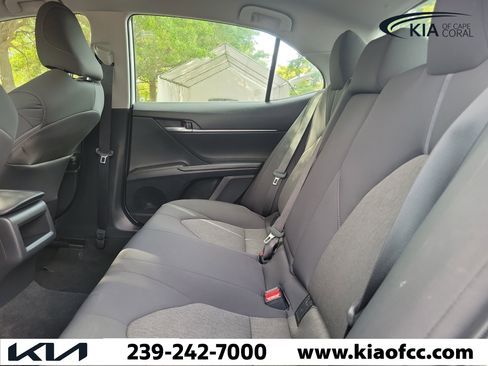 Used 2022 Toyota Camry LE FWD image 10