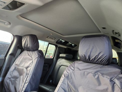 Used 2024 Land Rover Defender 110 S image 8