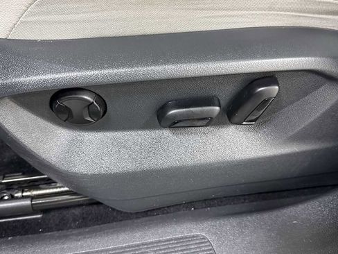 Used 2021 Volkswagen Tiguan SEL image 14