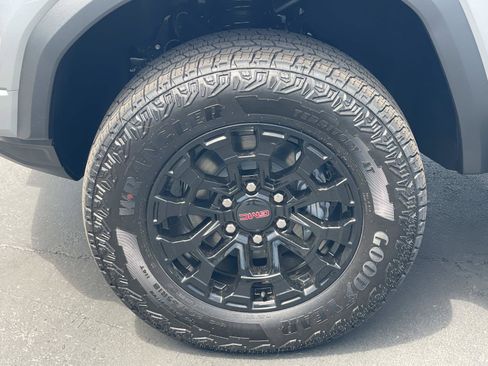 New 2026 GMC Canyon Elevation w/ Convenience Package RWD image 30