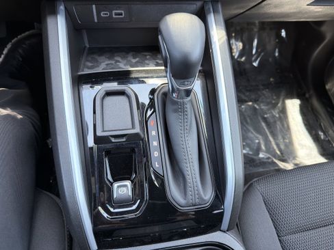 Used 2026 Chevrolet Colorado LT RWD image 33