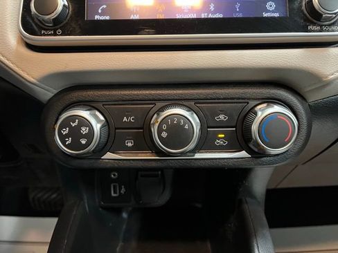 Used 2021 Nissan Versa SV image 33