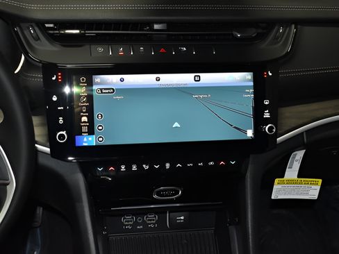 New 2026 Jeep Grand Cherokee Altitude AWD/4WD image 15