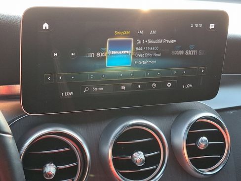 Used 2022 Mercedes-Benz GLC 300 4MATIC SUV image 17