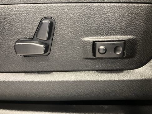 Used 2024 RAM 2500 Big Horn image 13