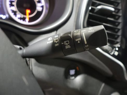 Used 2019 Jeep Cherokee Limited w/ Technology Group AWD/4WD image 38