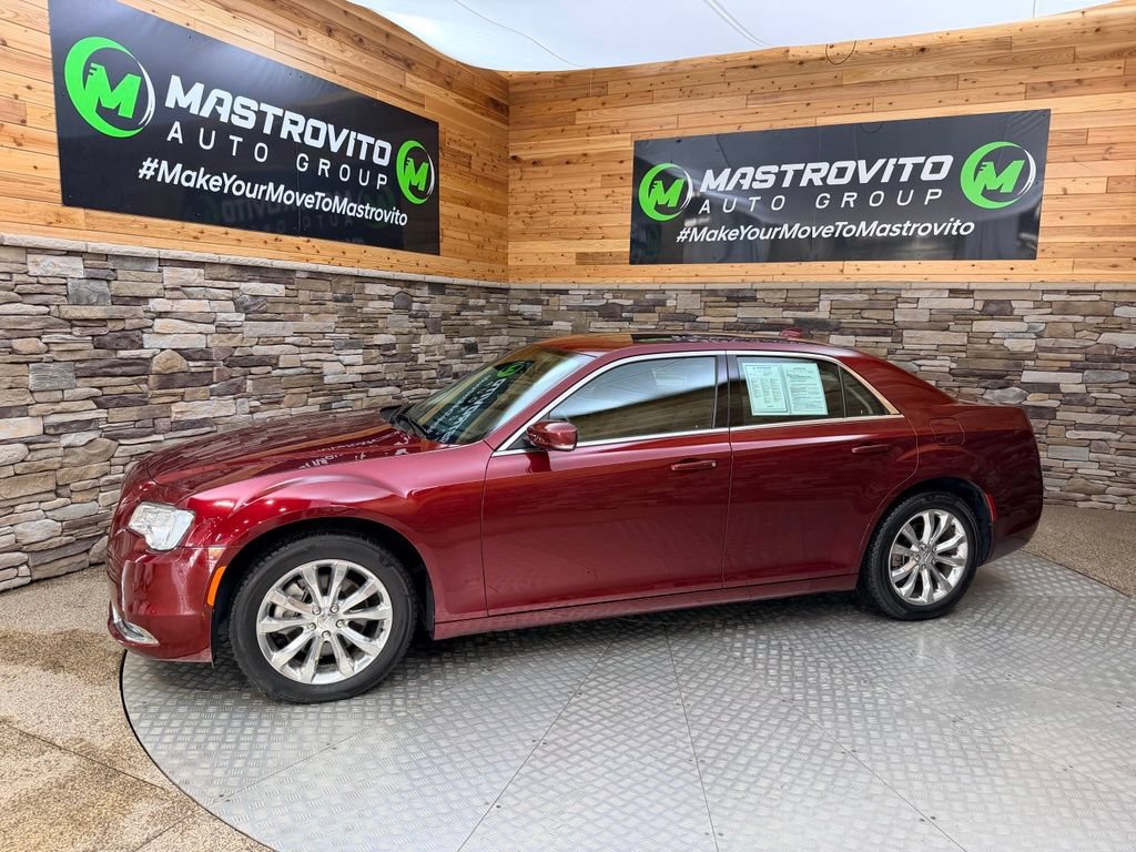 Used 2021 Chrysler 300 Touring L AWD/4WD image 2