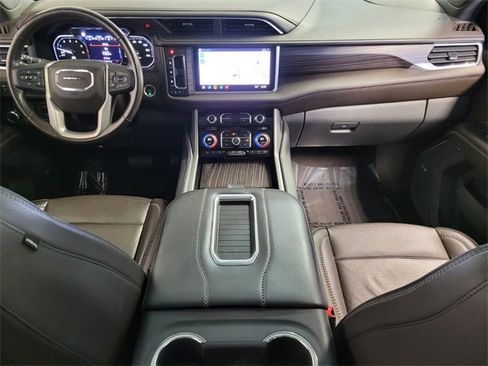 Used 2021 GMC Yukon Denali w/ Denali Premium Package image 19