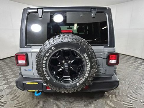 Used 2023 Jeep Wrangler Unlimited w/ Cold Weather Group AWD/4WD image 4