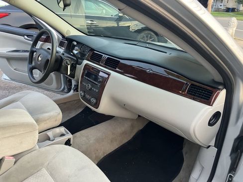Used 2009 Chevrolet Impala LS FWD image 29