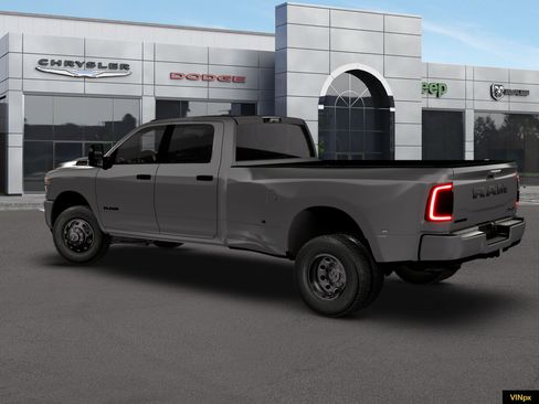 New 2026 RAM 3500 Big Horn AWD/4WD image 4