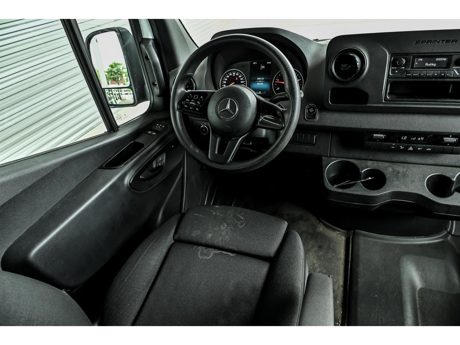 Used 2024 Mercedes-Benz Sprinter 2500 image 8