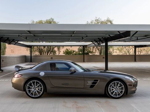 Used 2011 Mercedes-Benz SLS AMG Coupe image 27