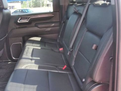 Used 2025 Chevrolet Silverado 2500 LTZ w/ LTZ Convenience Package AWD/4WD image 29
