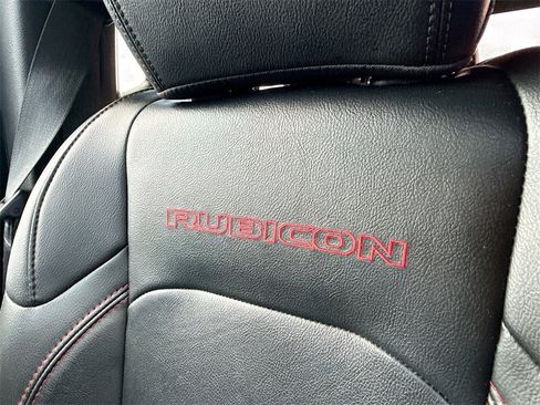 Used 2022 Jeep Gladiator Rubicon w/ LED Lighting Group image 13